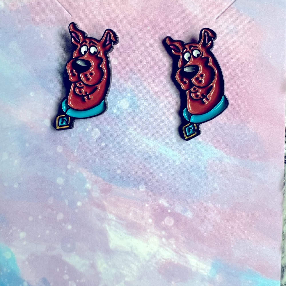 2 Pairs of stud Scooby-Doo earrings